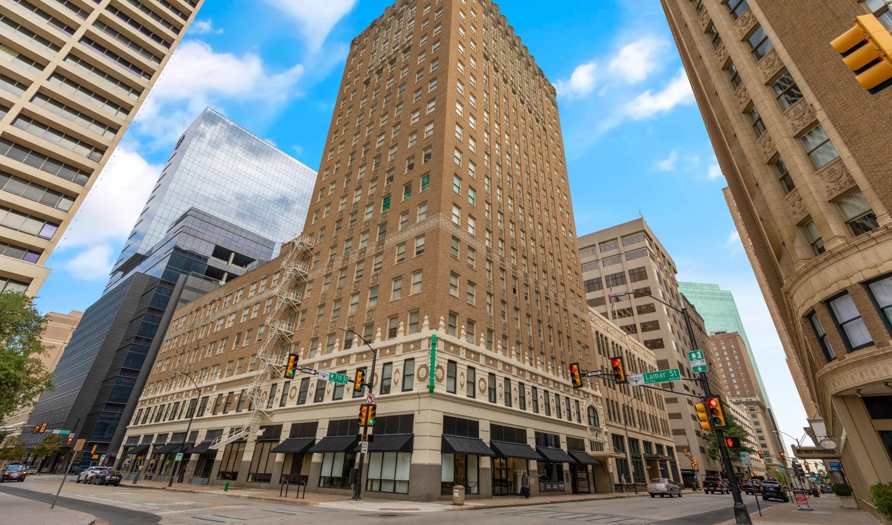 a large building with many windows